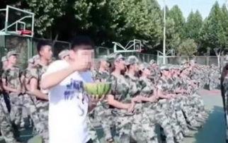 军训摇吃瓜,揭秘军营里的欢乐时光  第3张